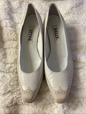 Bally Women's White Leather Pointed Toe Kitten Heels